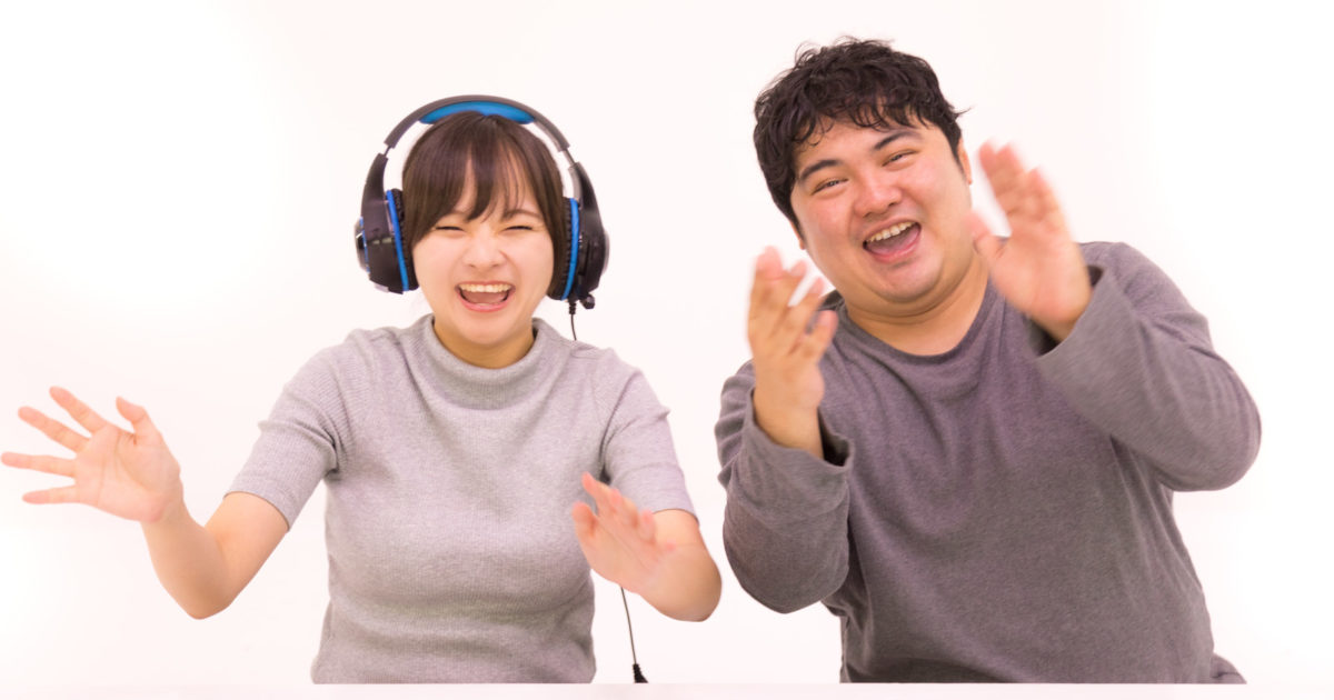 Webメディア運営する仲良しな男女