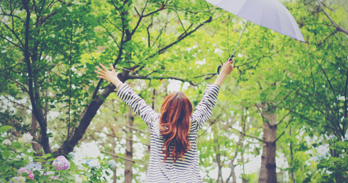 梅雨の真ん中で雨を止めようとする晴れ女